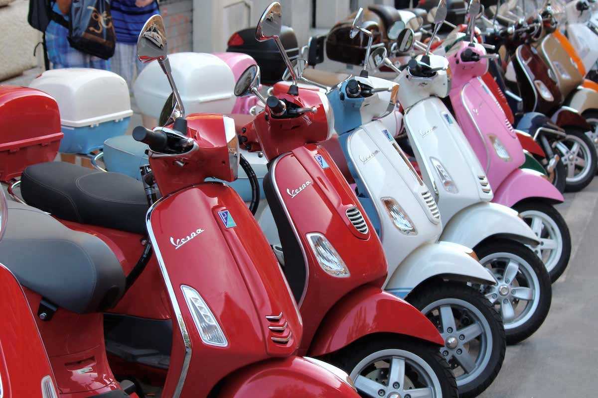 Choosing the Perfect Moped for Your Adventure