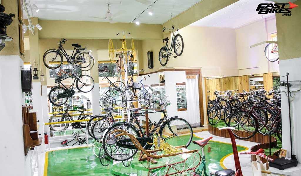 Vintage Bicycles in Bollywood